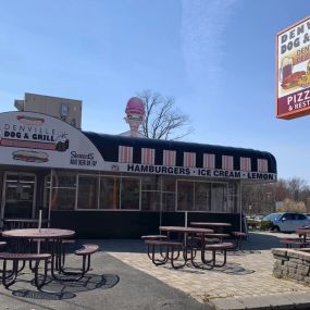 Specialize in hot dogs, burgers, fries, deli sandwiches, Stewart’s root beer and ice cream.