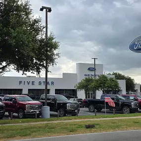 Bild von Five Star Ford of Lewisville