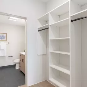 Walk in closet