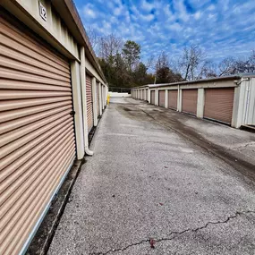 Storage facility with drive up access in Alabama