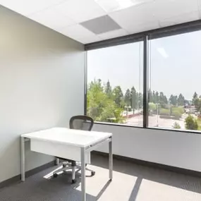 Bild von Regus - Burbank Business District