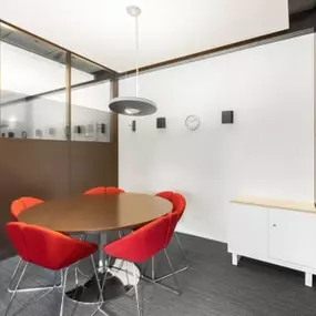 Bild von Regus Express - Schiphol, NS International - Regus Express