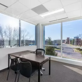 Bild von Regus - Iowa, Davenport - Birchwood Office Building