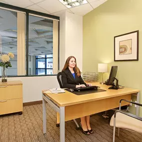 Bild von Regus -  San Diego - Emerald Plaza