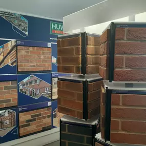 Bild von Huws Gray Brick Specialist Centre Llay