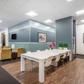 Bild von Regus -  Novato - Woodside Office Center