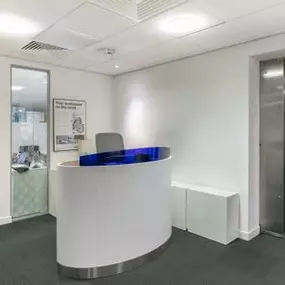 Bild von Regus Express - Cobham, Cobham Services, Regus Express