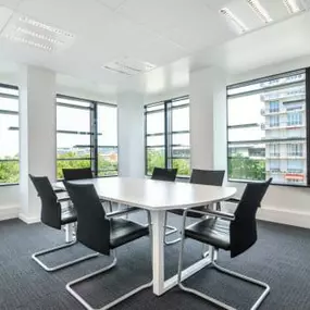 Bild von Regus - La Garenne Colombes, Place de Belgique