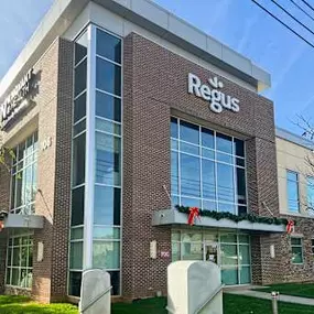 Bild von Regus - North Carolina, Mooresville - Langtree at the Lake