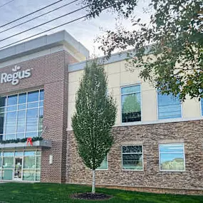 Bild von Regus - North Carolina, Mooresville - Langtree at the Lake