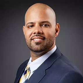 Miguel Maria - Old National Wealth Advisors, Wealth Advisor in Athens,TN professional headshot