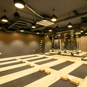 Yogo Studio/ Group fitness Gym