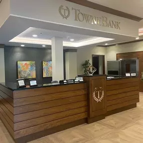 TowneBank Downtown Cary Teller Line