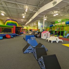 Bild von DinoDash Indoor Playground