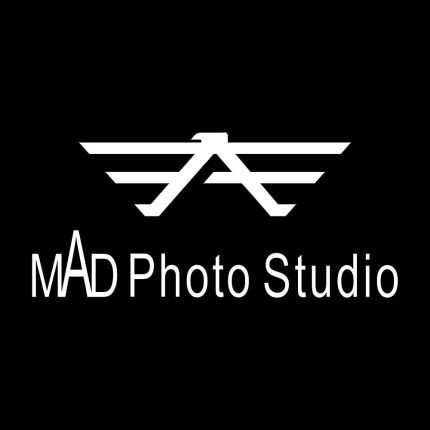 Logotyp från MAD Photo Studio