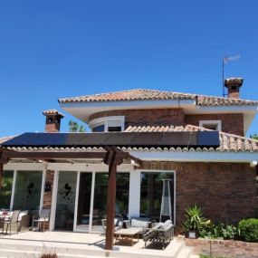 Bild von MERIDIONAL RENOVABLES Instalaciones. Creamos ESPACIOS SOSTENIBLES. ENERGÍAS RENOVABLES, AEROTERMIA, SOLAR