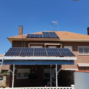 Bild von MERIDIONAL RENOVABLES Instalaciones. Creamos ESPACIOS SOSTENIBLES. ENERGÍAS RENOVABLES, AEROTERMIA, SOLAR