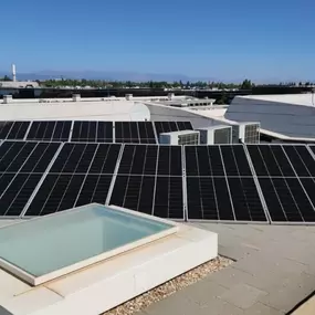 Bild von MERIDIONAL RENOVABLES Instalaciones. Creamos ESPACIOS SOSTENIBLES. ENERGÍAS RENOVABLES, AEROTERMIA, SOLAR