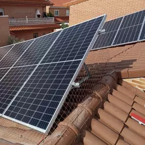 Bild von MERIDIONAL RENOVABLES Instalaciones. Creamos ESPACIOS SOSTENIBLES. ENERGÍAS RENOVABLES, AEROTERMIA, SOLAR