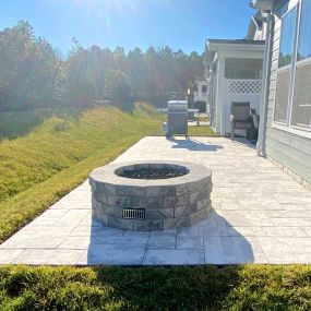 HCE provides high end services for residential hardscaping and 
commercial land, production for National and Regional Home Builders.