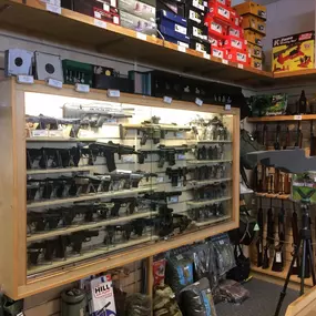 Bild von Crawley Surplus Stores