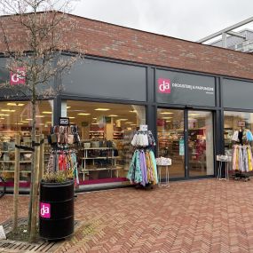 Onze nieuwe winkel aan de Overtuinen 9 in Zuidhorn.