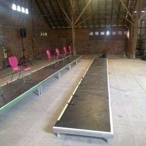 stage deck 1x2m  hoogtes 0,20  of 0,40  of 0,60 of 1m