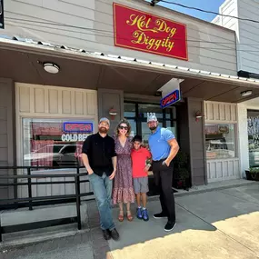 We had an amazing time at ???? Hot Dog Diggity ???? in Quinlan today! Be sure to check them out!!!
✔️ Great atmosphere
✔️ Quick and friendly service
✔️ Delicious food