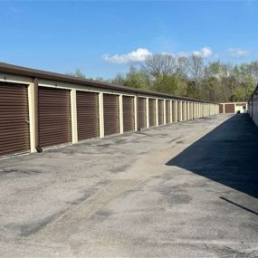 Exterior Units - Extra Space Storage at 123 Davis St, Portland, TN 37148