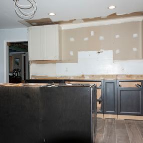 Here at Top Tier Restoration & Remodeling, we are experts in kitchen remodeling services. We provide our clients with a comprehensive range of services to transform their Nassau County kitchens. We can build you a kitchen that meets all of your wants and needs – and even your dreams!