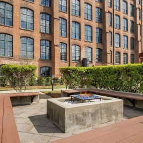 Bild von Loray Mill Lofts Apartments