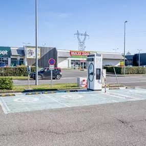 EVzen Station de recharge Norauto Angoulême La Couronne