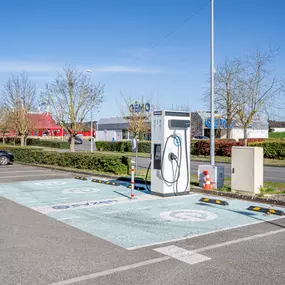 EVzen Station de recharge Norauto Angoulême La Couronne