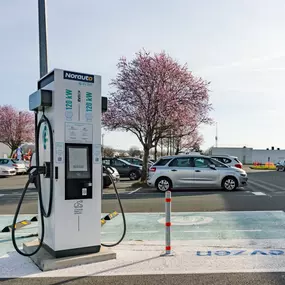 EVzen Station de recharge Norauto Périgueux Marsac-sur-l'Isle