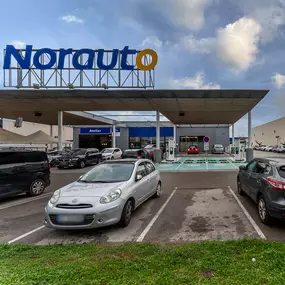 EVzen Station de recharge Norauto Nîmes