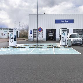 EVzen Station de recharge Norauto Roanne Mably