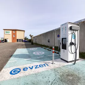 EVzen Station de recharge Brit Hotel Bias - Villeneuve sur lot