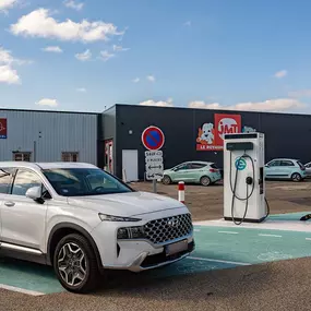 EVzen station de recharge Norauto Orange