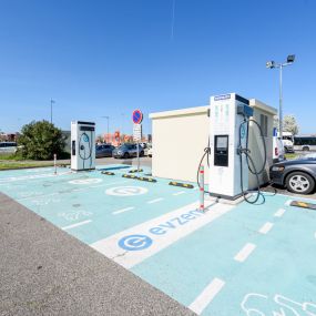 EVzen Station de recharge Norauto Toulouse Purpan