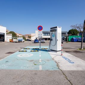 EVzen Station de recharge Norauto Cavaillon