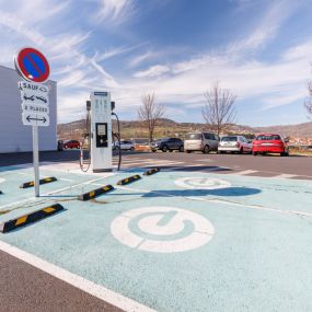 EVzen Station de recharge Norauto Le Puy-en-Velay