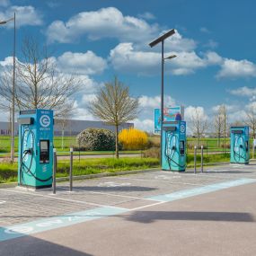 EVzen Station de recharge Zone commerciale Aeromia Romilly-sur-Seine