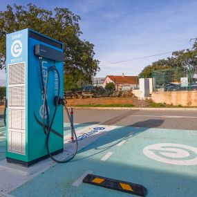 EVzen Station de recharge Norauto Puget-sur-Argens