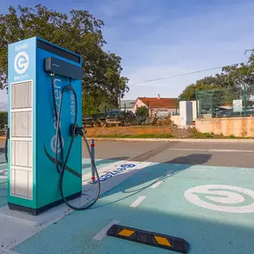 EVzen Station de recharge Norauto Puget-sur-Argens