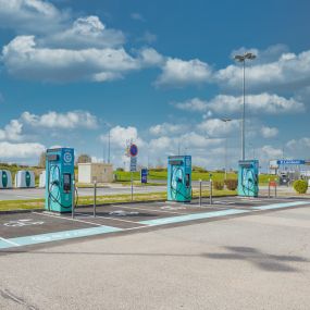 EVzen Station de recharge E.Leclerc zone commerciale La Belle Idée Romilly-sur-Seine