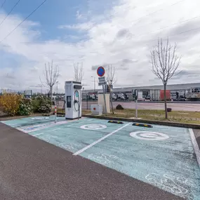 EVzen Station de recharge Norauto Chalon-sur-Saône - Saint Marcel