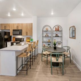 Kitchen & Dining Area