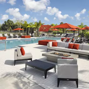 Poolside Seating at Vista Sur luxury apartments in Homestead, FL