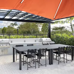 BBQ Grilling Pavillion at Vista Sur luxury apartments in Homestead, FL