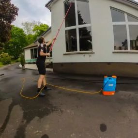 Bild von Dam Good Pressure Washing